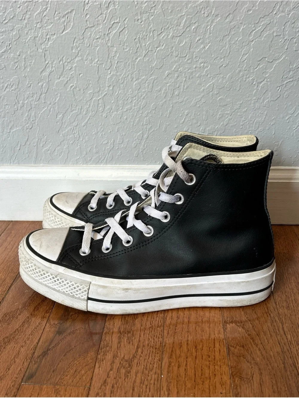 Converse Chuck Taylor Sneakers High Top Platform Leather Women’s Size 7.5 Black - Picture 1 of 12